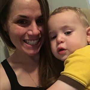 Meet your Posher, Lora